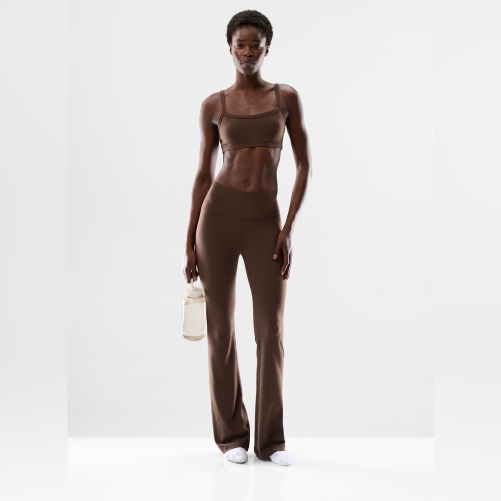Aritzia Golden BUTTER Cheeky Hi-Rise Flare Legging